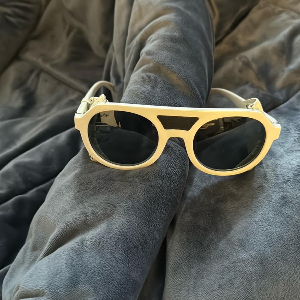 VONZIPPER PSYCHWIG SUNGLASSES